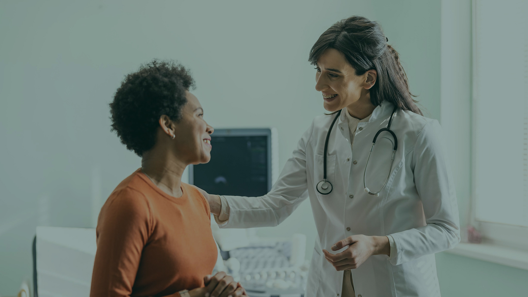 Doctor talking to the woman